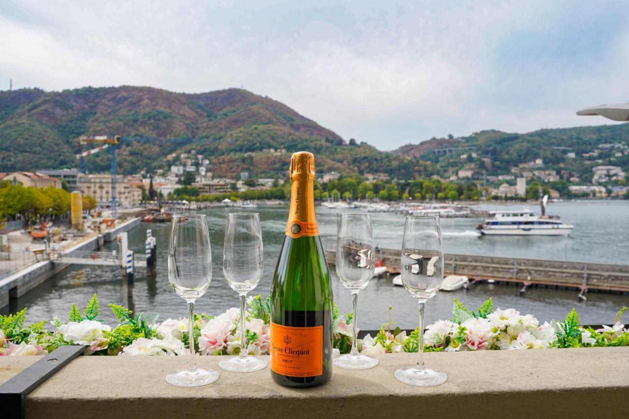 Appartamento Esclusivo Fronte Lago, In Centro A Como Con Garage Εξωτερικό φωτογραφία